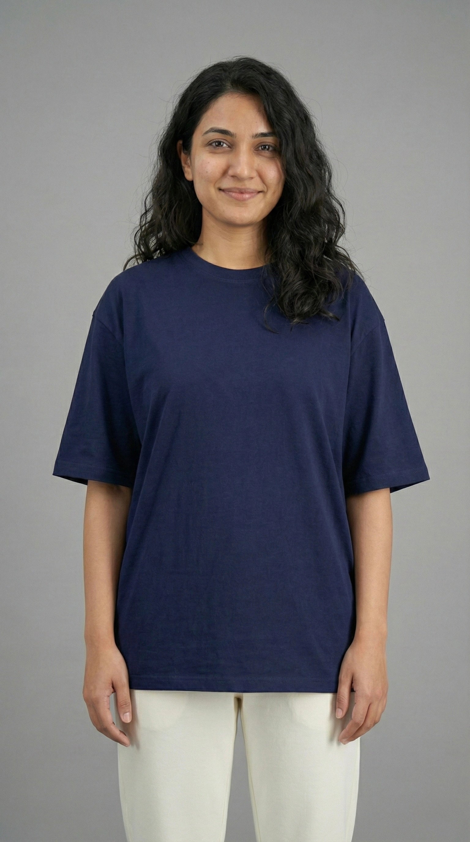 Loose fit oversized t-shirt for women with relaxed silhouette