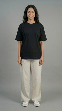 Women’s oversized graphic t-shirt modern street style